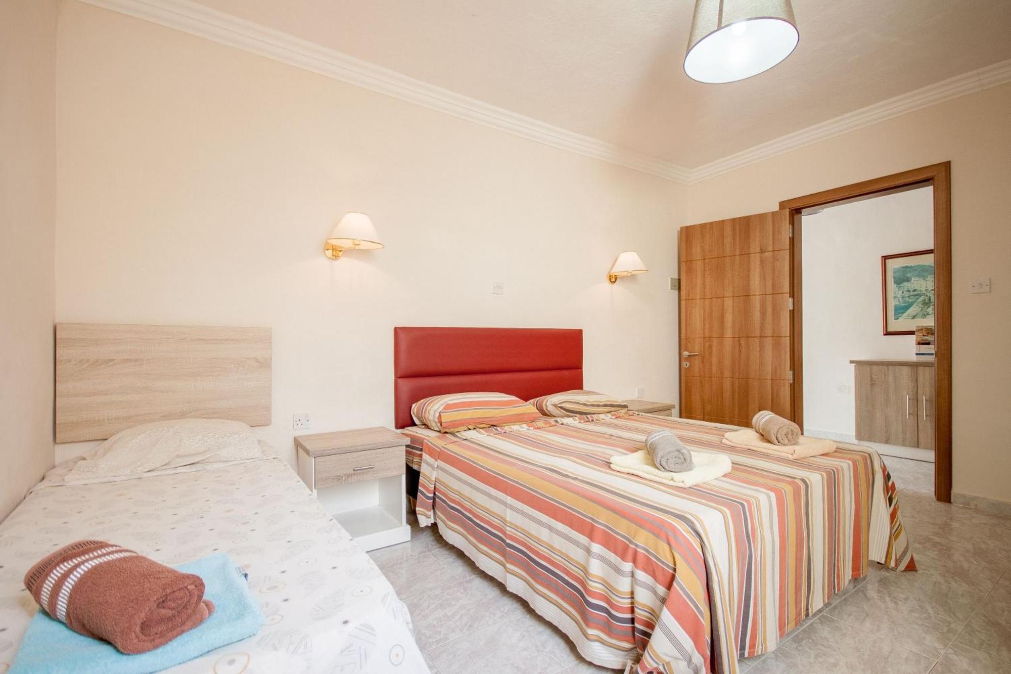 Pool & Sea Merill Apartments Mellieħa Buitenkant foto